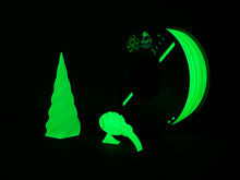 Load image into Gallery viewer, Glow-in-dark rPLA pro, 90% Recycled, 1.75mm, 1kg