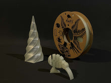 Load image into Gallery viewer, Glow-in-dark rPETG, 90% Recycled, 1.75mm, 250g
